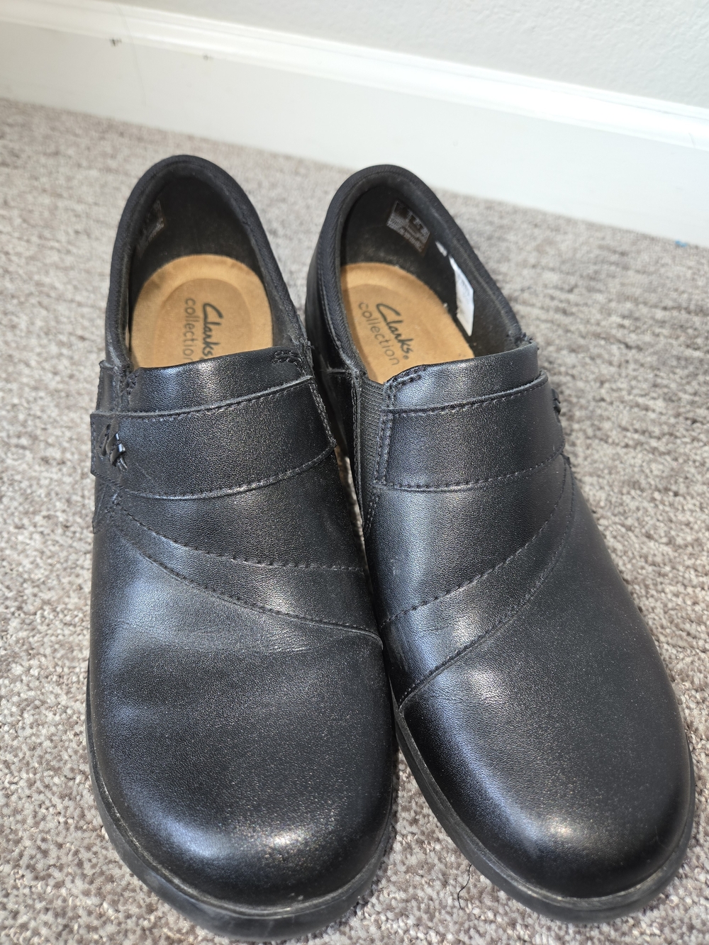 Clarks Women's Black Slip Angie Pearl Slip On Leather Comfort Shoes Women's 10